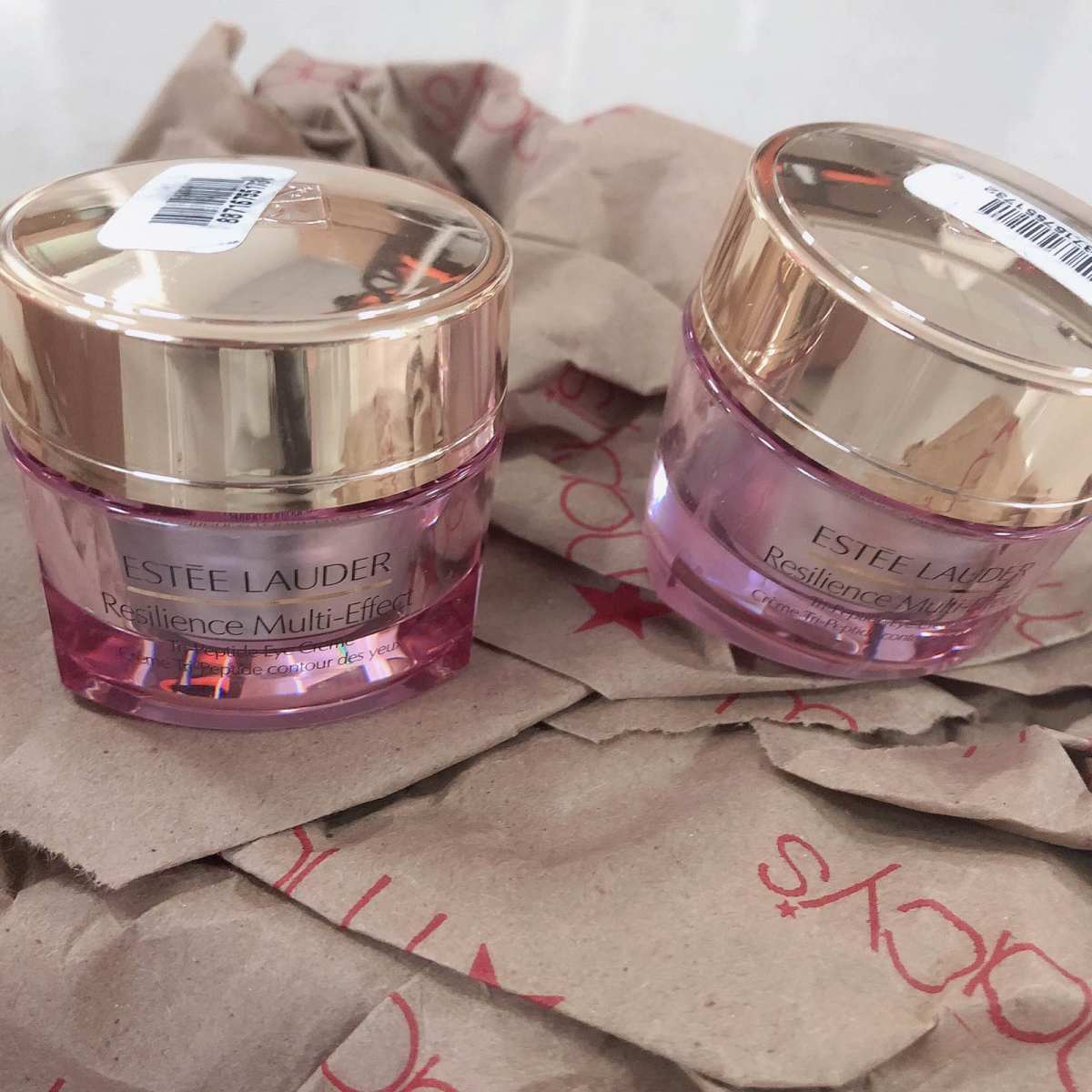 海淘开箱记❤️ 今天的开箱依然是最爱的雅诗兰黛吖！紧致眼霜�