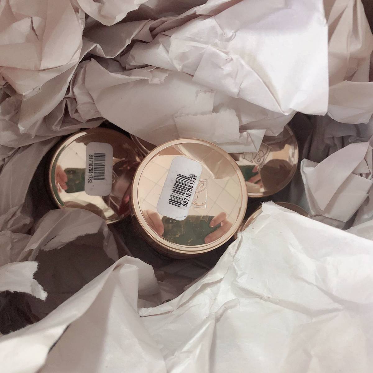 海淘开箱记❤️ 今天的开箱依然是最爱的雅诗兰黛吖！紧致眼霜�