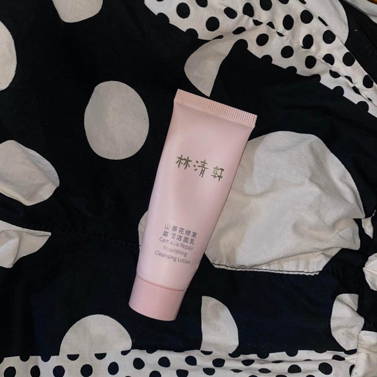 🌺这款洗面奶是国货林清轩品牌的产品，属于他家特卖的山茶花系