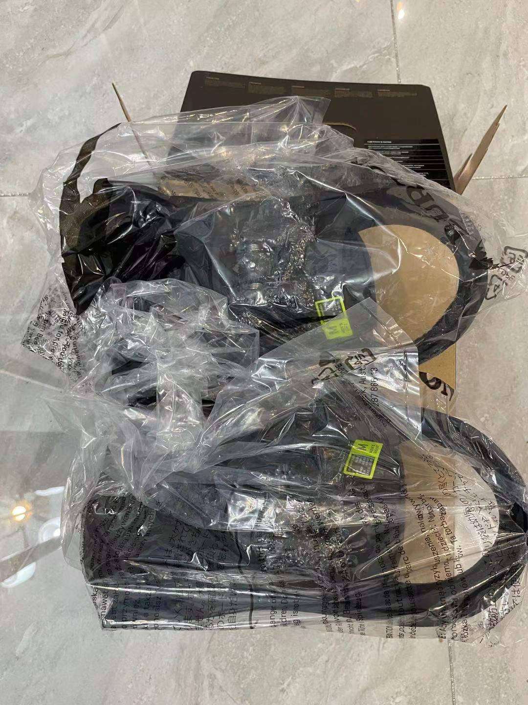 5月清关遗孤。漂洋过海2个月到手。官网购入，赶上了官网打折，