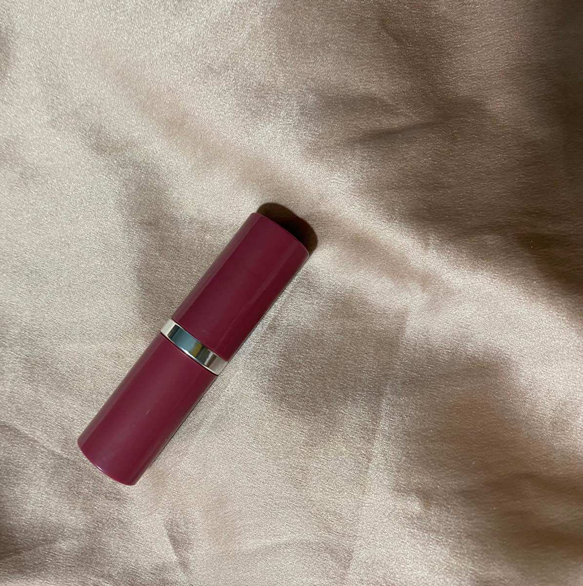 ▫️品牌：倩碧 ▫️购买渠道：官网赠品 ▫️肤质：唇部还比较