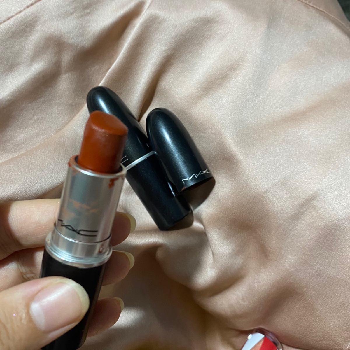 ▫️品牌：mac ▫️购买渠道：代购 ▫️肤质：唇部还比较饱