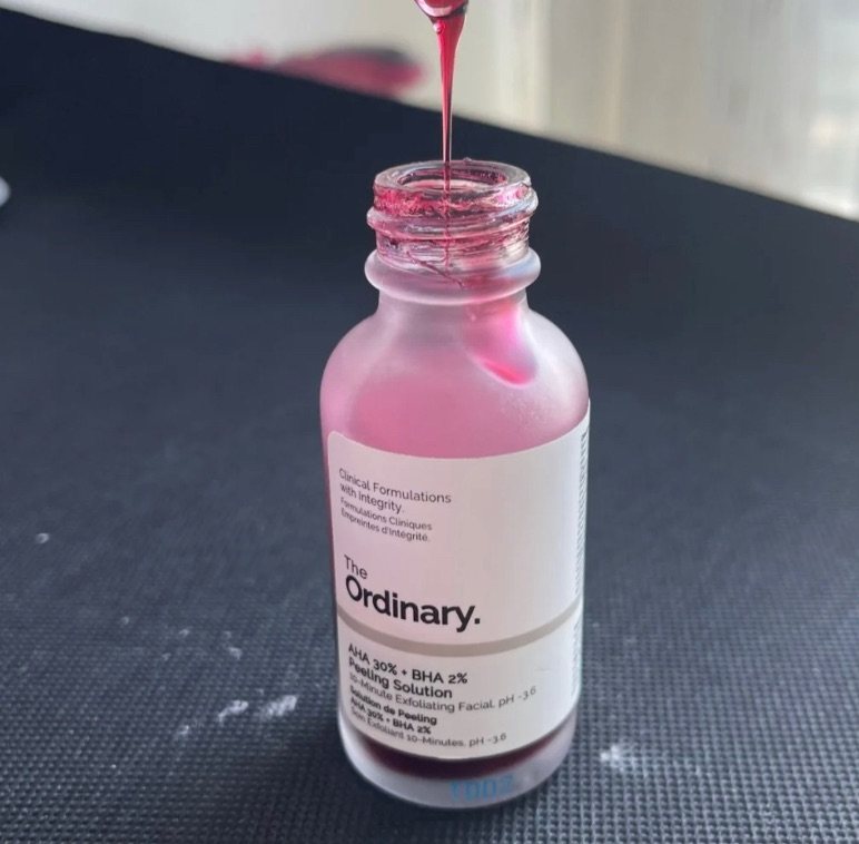 💓这款果酸最近风很大，于是买来试试，据说味道是一股杨梅味儿