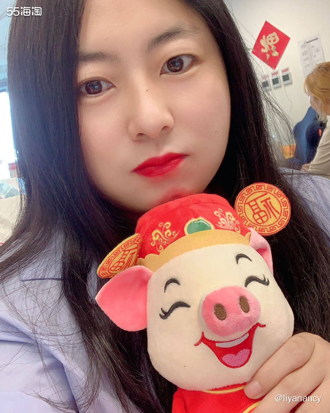 口红品牌：香奈儿  口红色号：丝绒56号  口红颜色：水红色