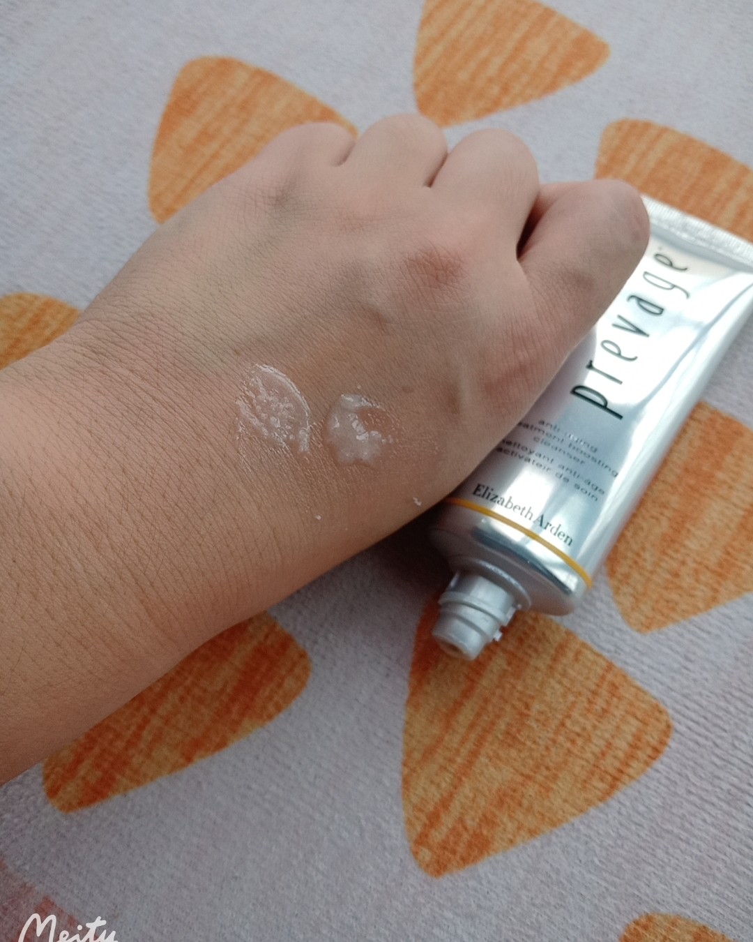 ⭐️💆这款产品是雅丽莎白雅顿铂萃卸妆前导洗面奶，这是我2月