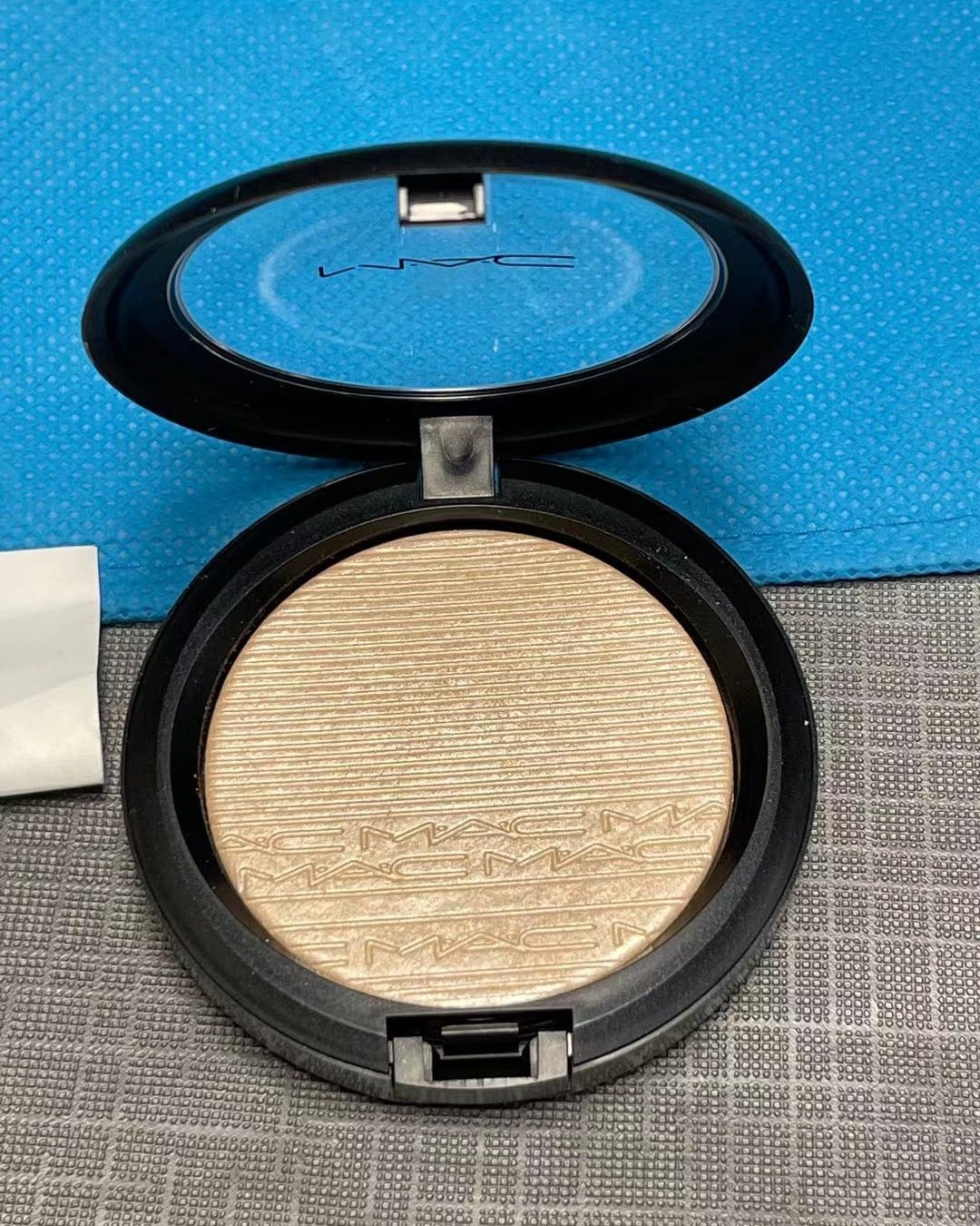 MAC 魅可生姜高光粉饼立体修容 珠光闪粉脸部提亮   👸