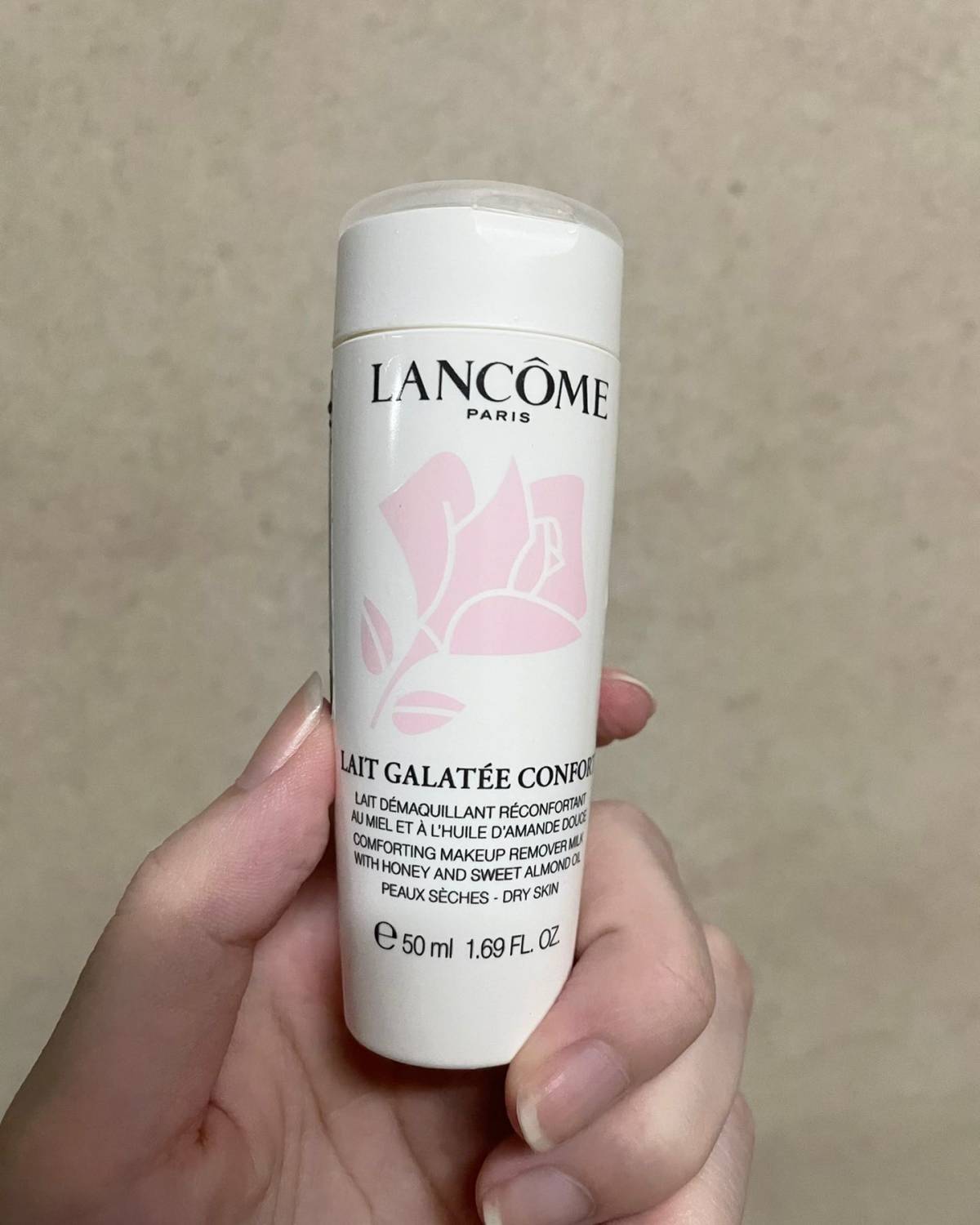 🖤这款很小众很冷门的兰蔻卸妆乳是某样东西的赠品，满怀期待的