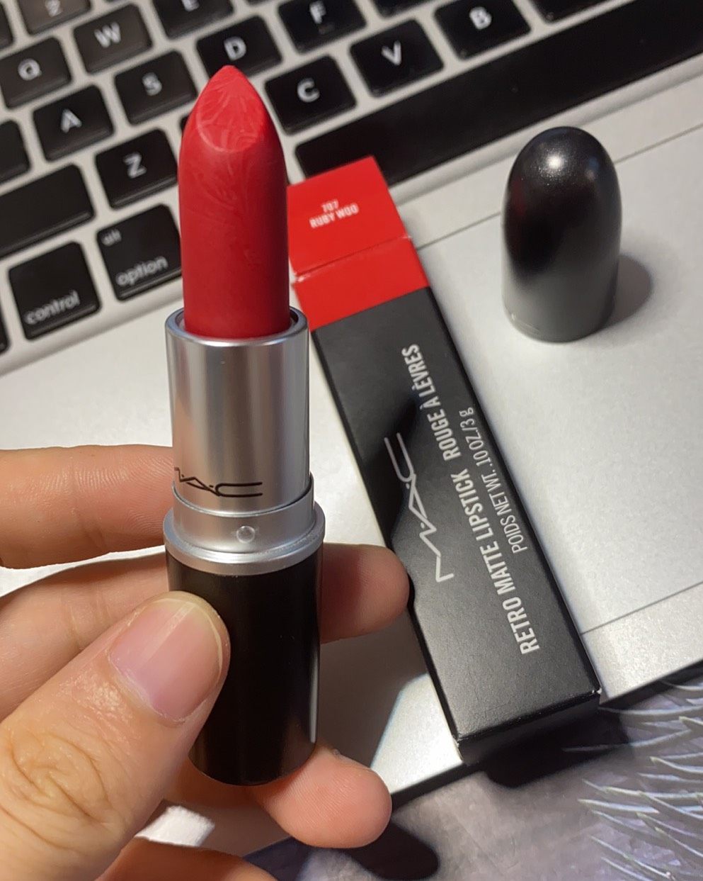 🌈N久以前第一次购买Ruby Woo 拿到之后发现口红居然