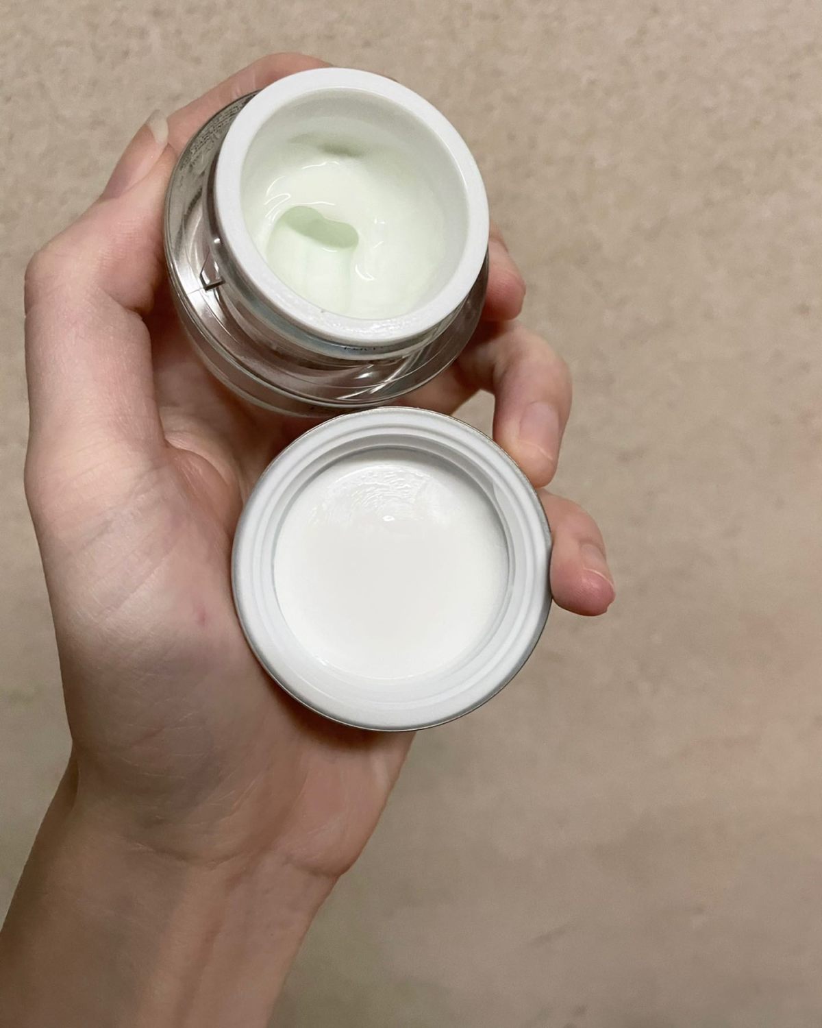 💕前两天终于把在夏天略为厚重的科颜氏高保湿面霜给盘完了，听