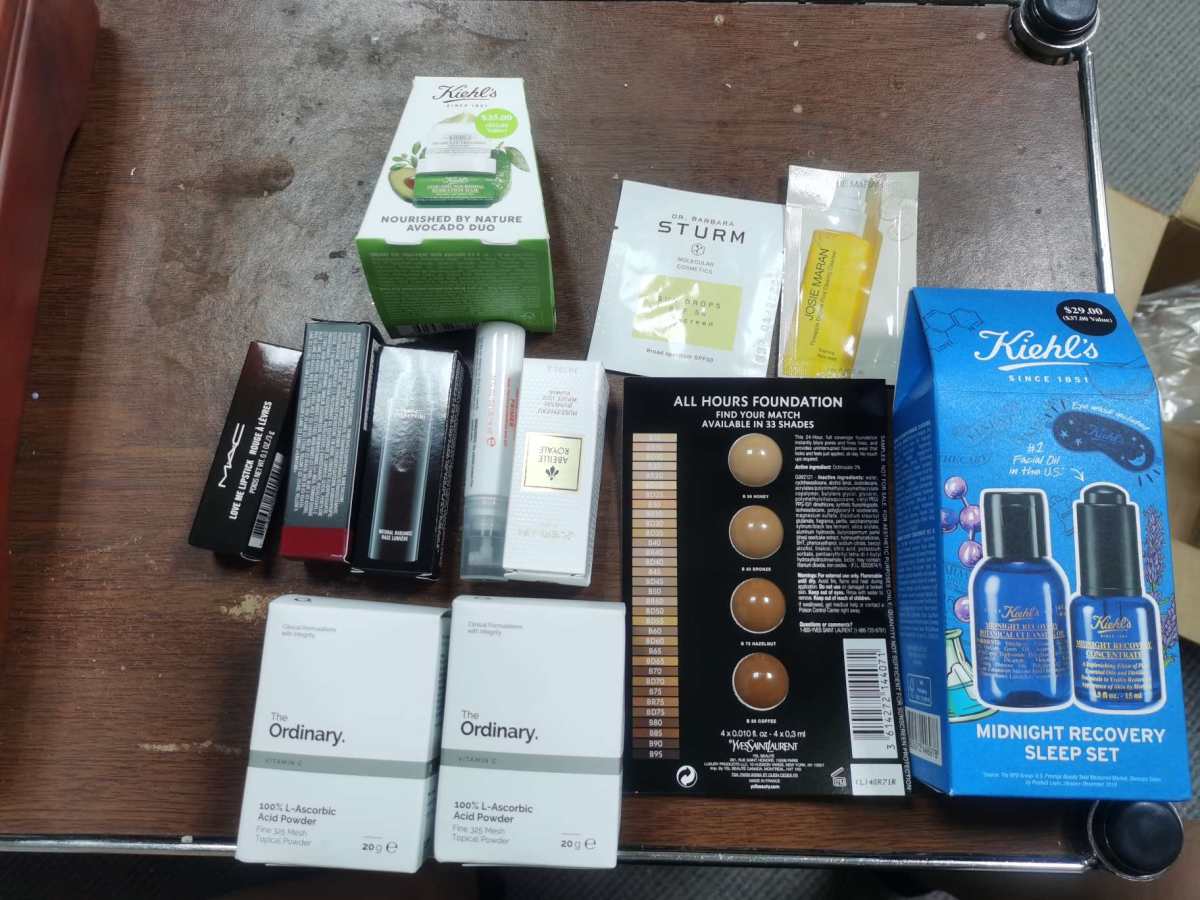 中环转运合箱走无忧线，2天的清关速度绝了，此次购买了MAC五
