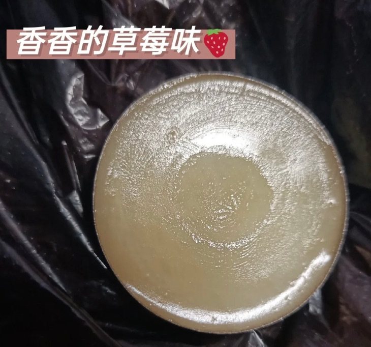 ♥️没错，这款来自俄罗斯的润唇膏，绝对是我的私藏好物，我算了