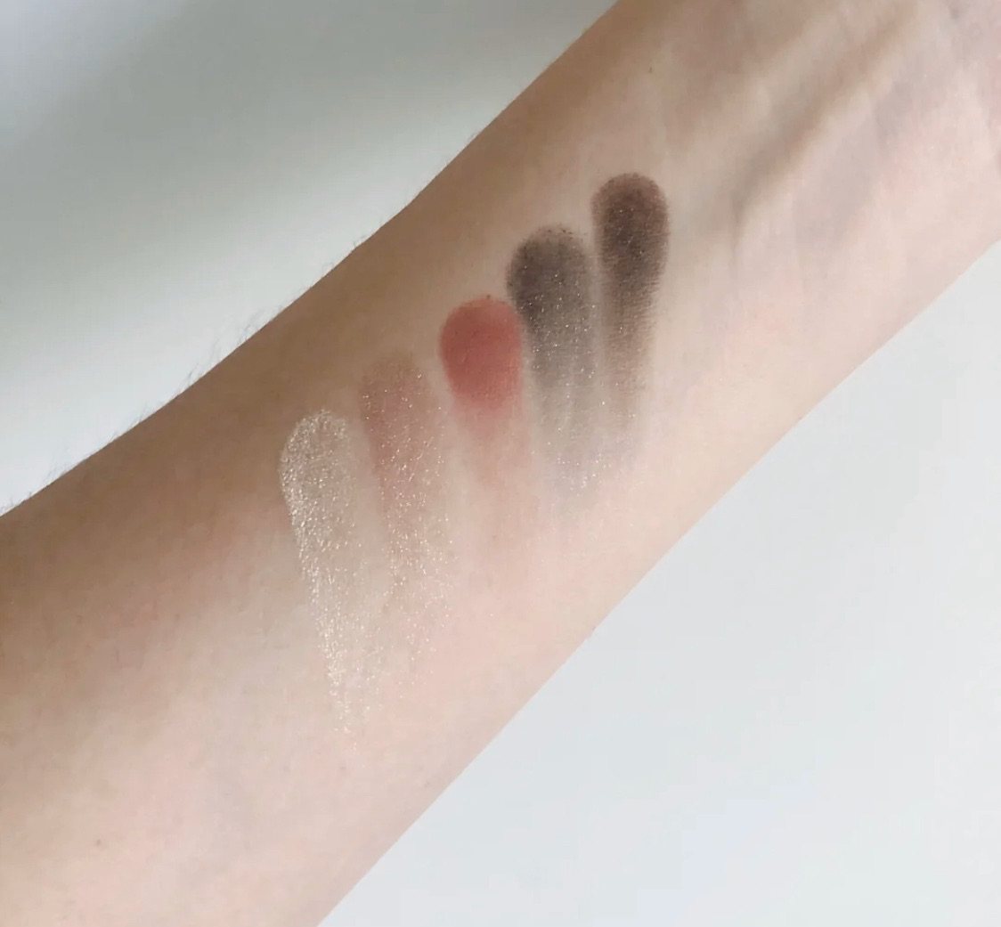 💁🏻‍♀️Byredo的彩妆真心很不错~ 🐚这个外表酷