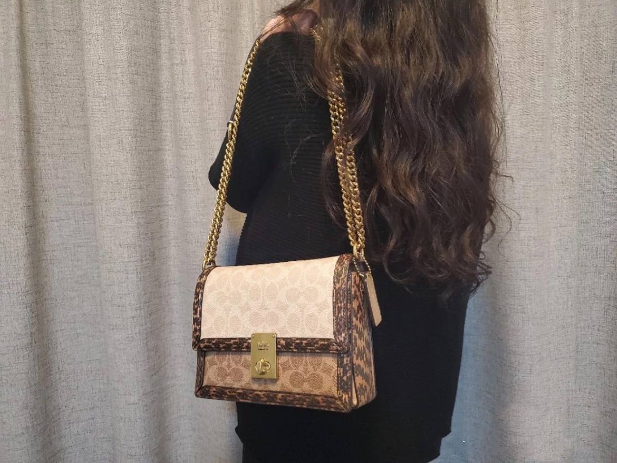 💕哈顿Hutton小方包，一上市就俘获了无数明星达人的心 