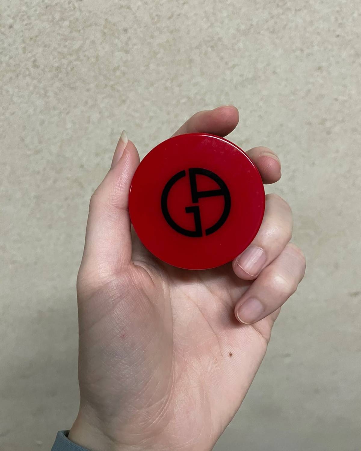 💕阿玛尼红气垫真的太火了，连大S都对它赞不绝口，虽然有一定