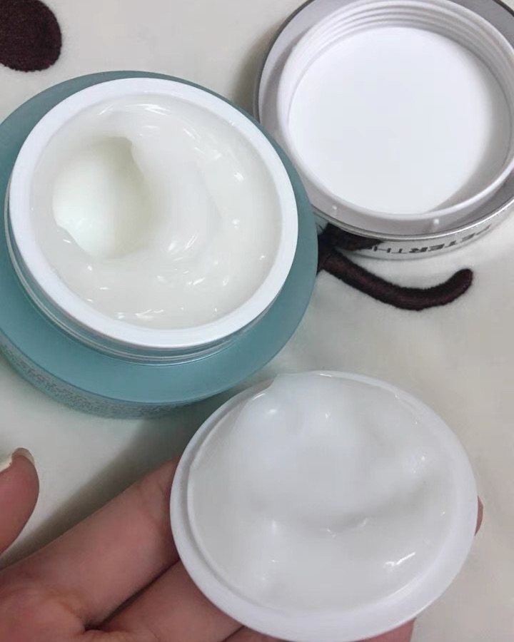 彼得罗夫PTR玻尿酸云朵霜，我买入的是正装50ml的，蛮大一