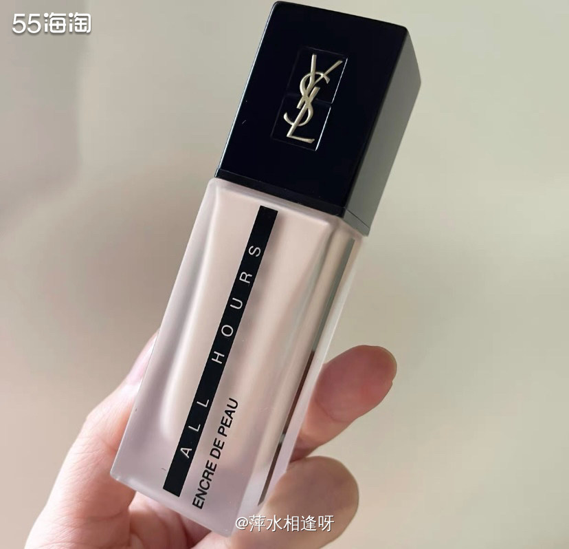 ✨YSL恒久粉底液，是一款很受欢迎的粉底液，含有独创“超微米