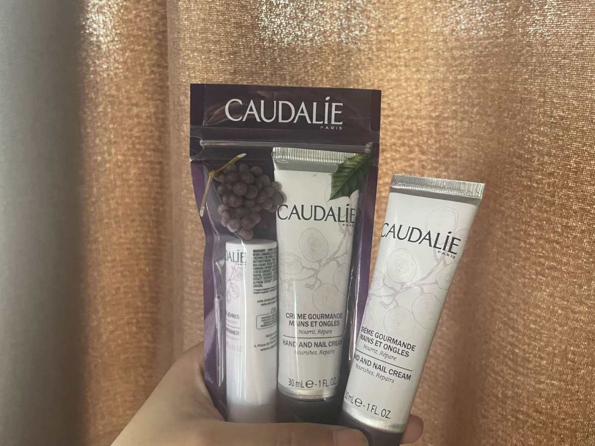 💡CAUDALIE欧缇丽是定位天然植物护肤的法国妆品牌，创