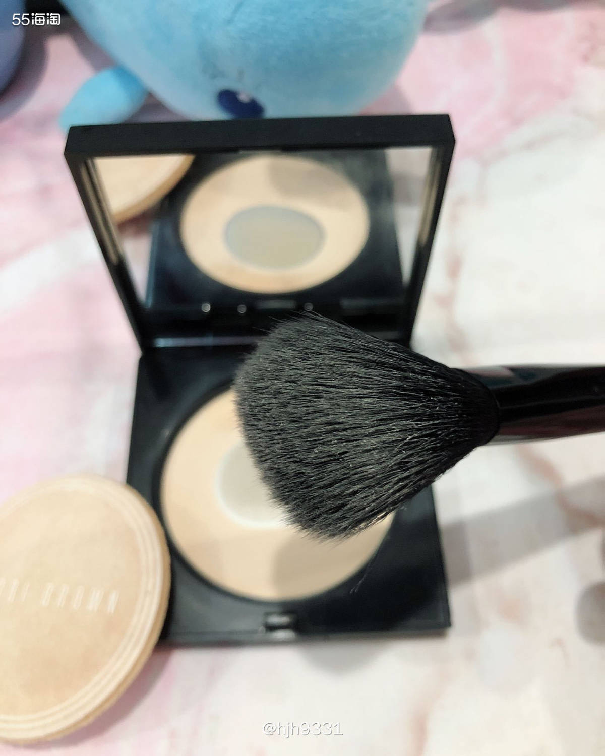 芭比布朗羽柔蜜粉饼 色号:：pale yellow淡金色 购