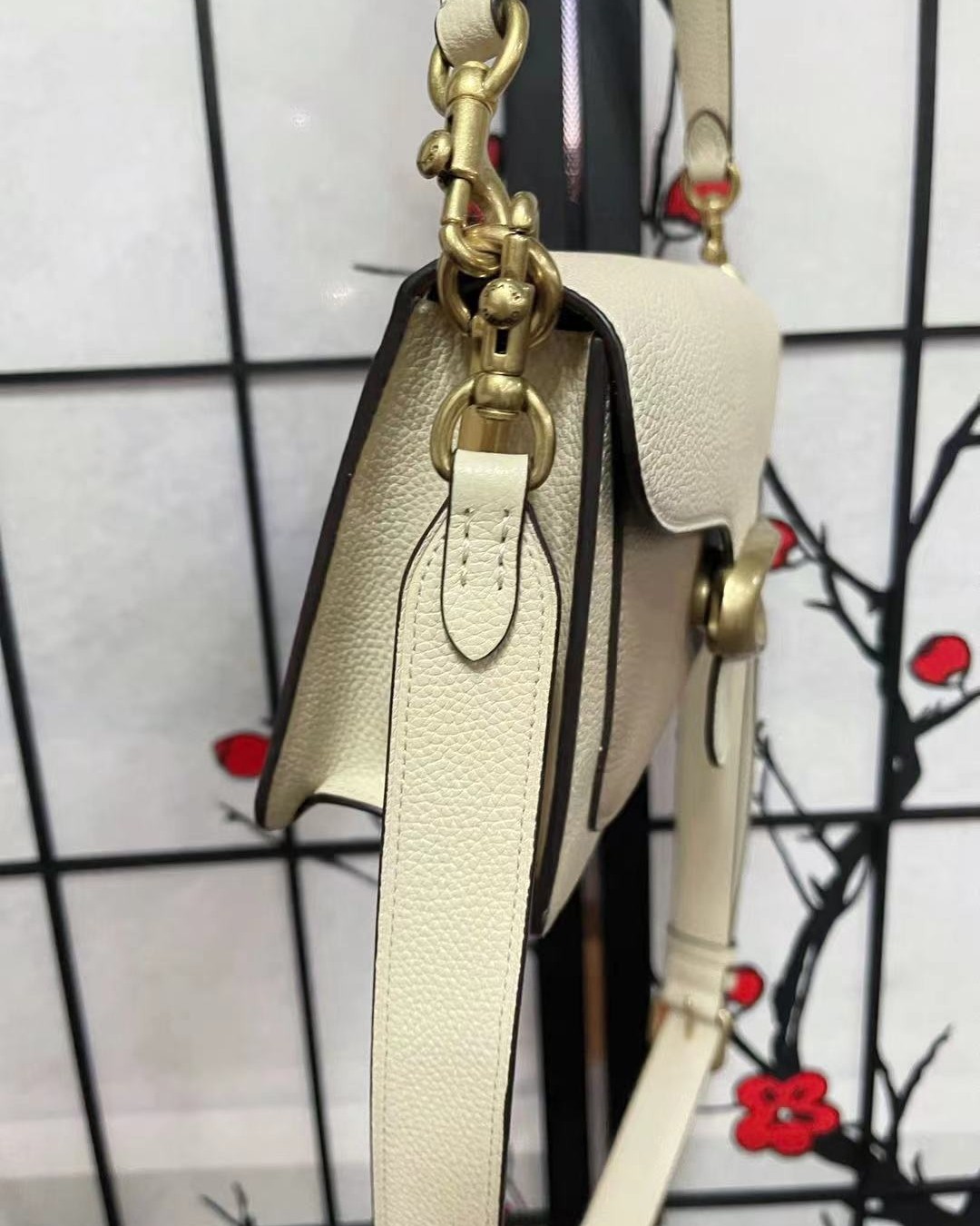 💕哈喽！今天我来分享一下这次入手的coach包  💕折扣