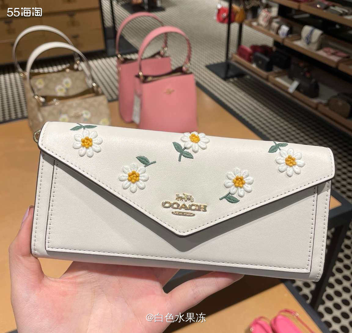 🌸Coach小雏菊链条包包。这款迷你的小包，它是带个链条的