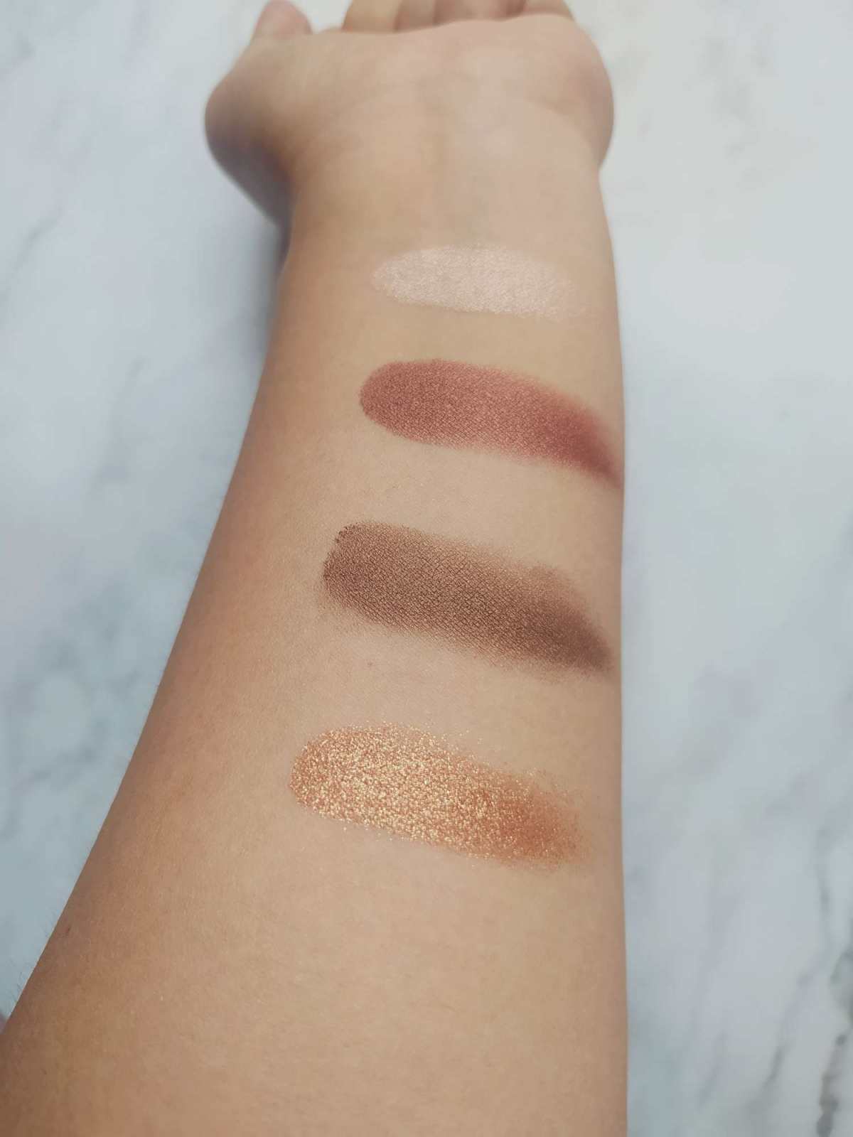 要说到我喜欢的眼影盘，CT家的眼影是我心目中的top3。  