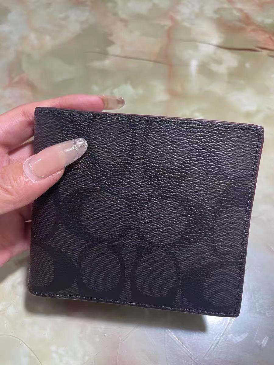 coach轻奢品牌美国买是最便宜的。傲天转运，用了有小半年了