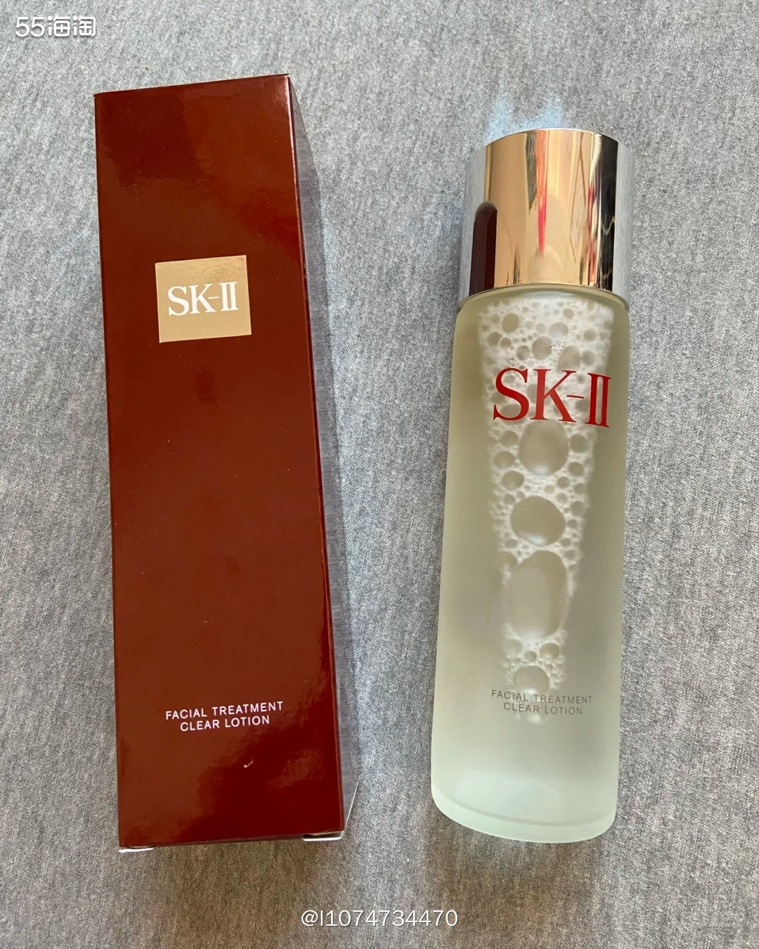 skii清莹露起到二次清洁的作用，产品中富含水杨酸，能去除老