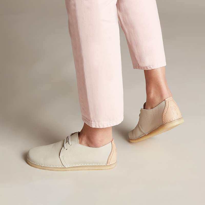 💡clarks,ecco算是英国的知名品牌，基本购物街都有
