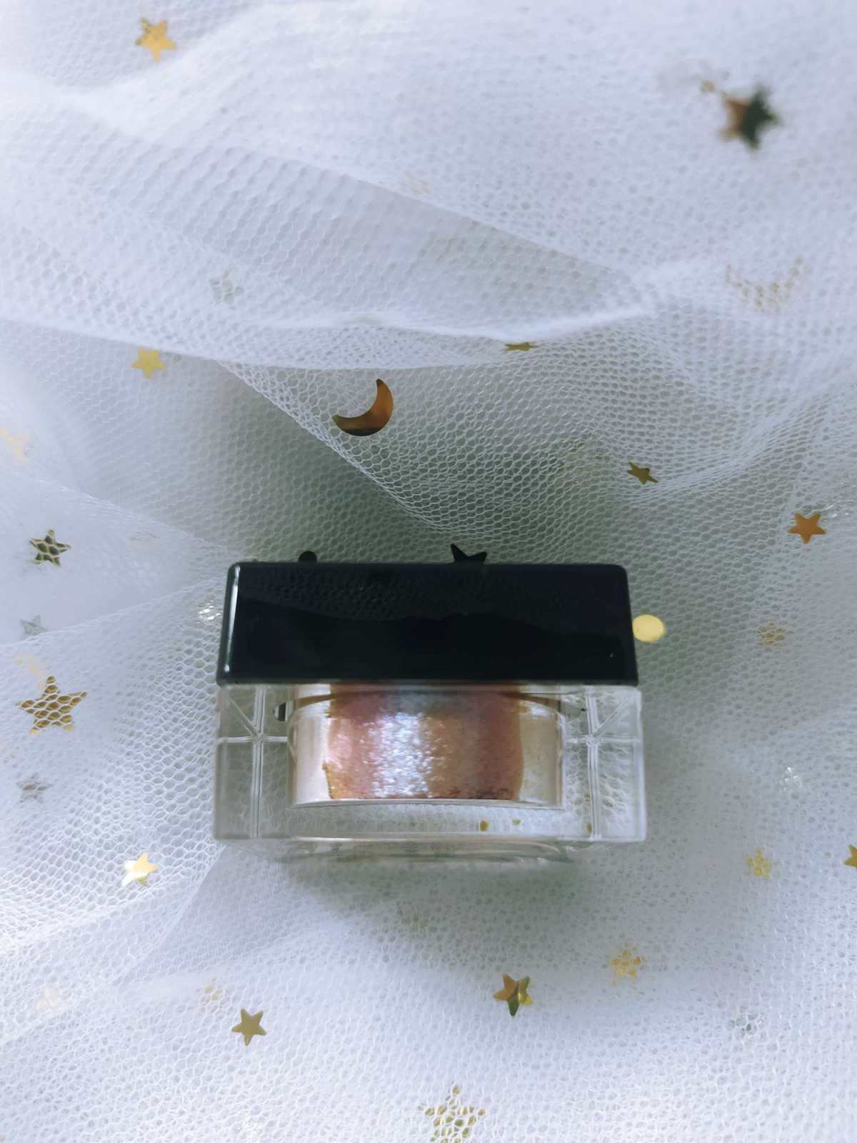 在丝芙兰可以淘到很多小众宝藏品牌，护肤品和化妆品都有，我近期