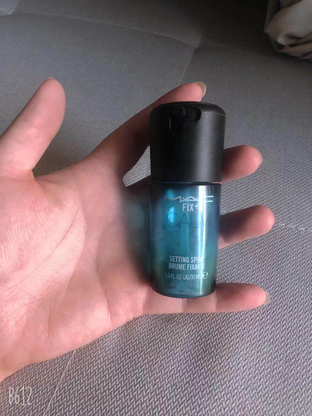 MAC魅可补水保湿定妆喷雾  ✅这款喷雾，是我姐姐送我的，没