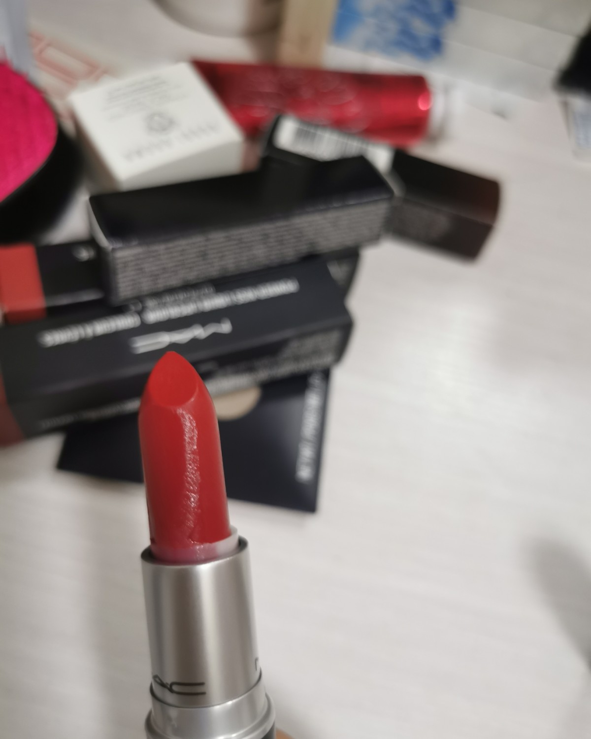 最近波折最多的一次开箱就是这波mac和芭比波朗合箱啦。其中遇