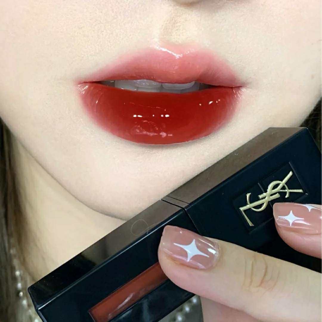 ✅YSL，Yves Saint laurent的简称，中文译