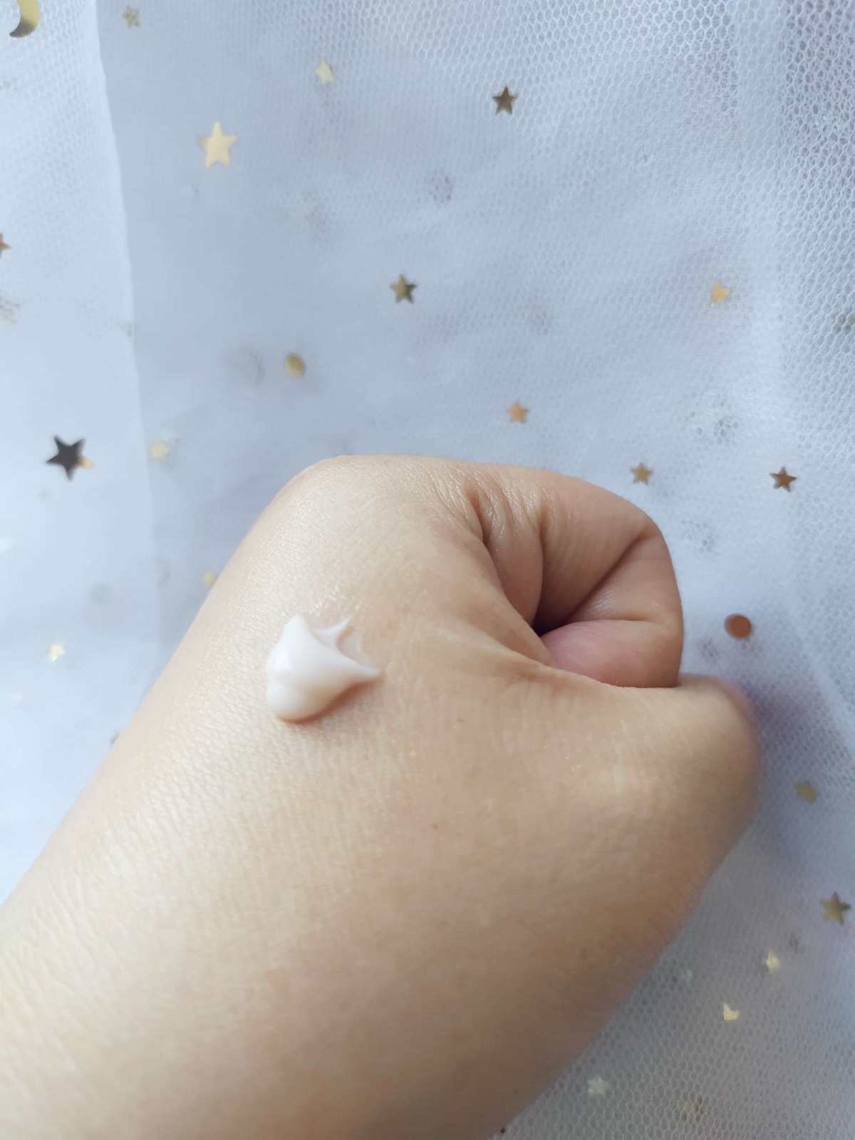 Sisley家两个系列很好用，一个S系列，主打抗老紧致功效的