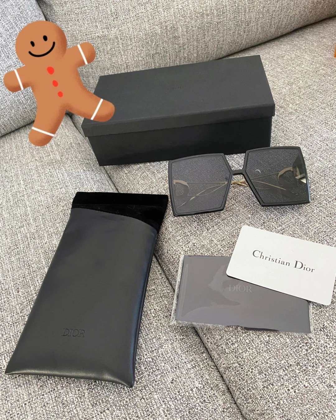 最近dandan买的亚马逊海外购的墨镜到了，1750+税是1