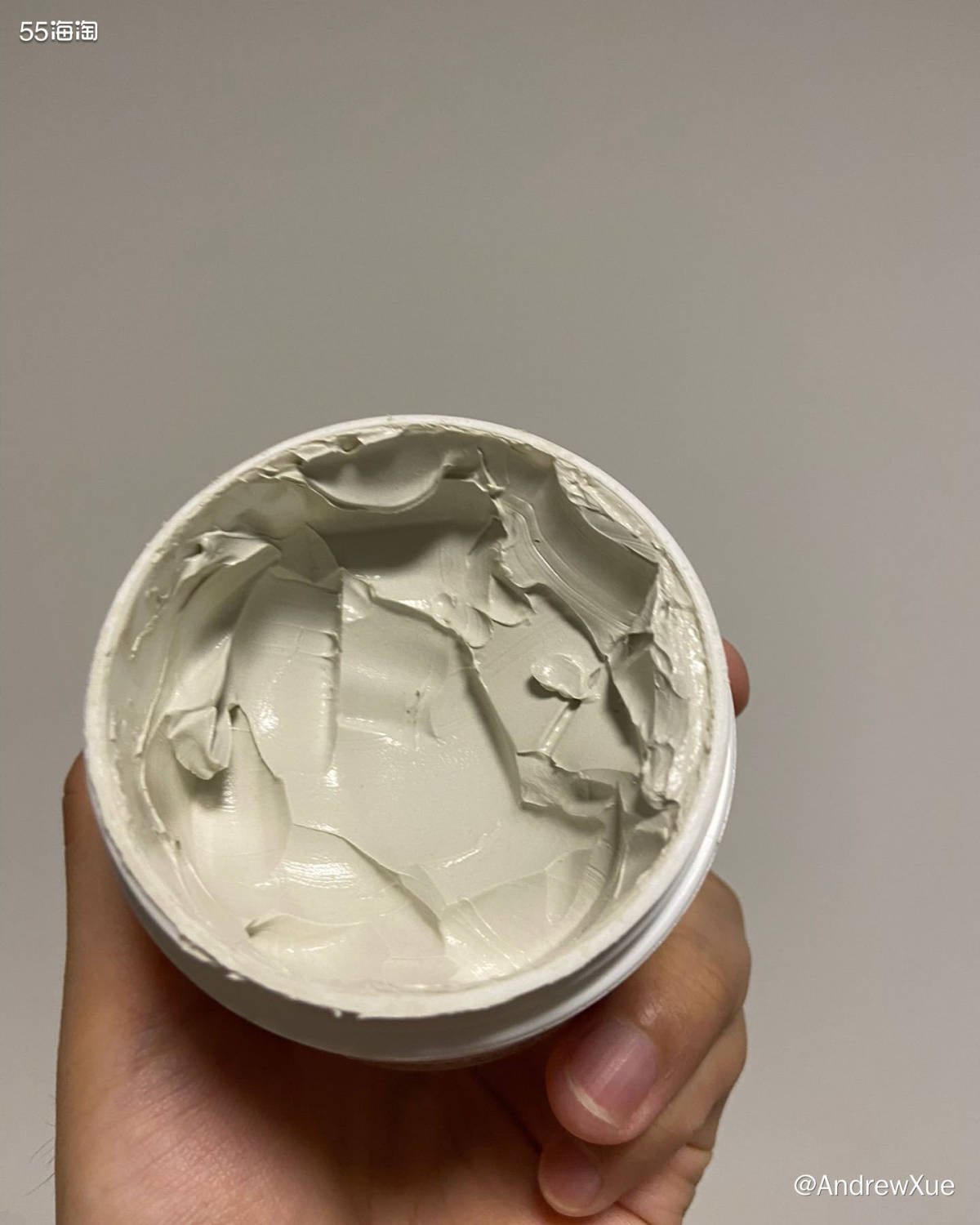 周二和周五是我的清洁日，所以晚上洗漱完我会用科颜氏白泥先做个