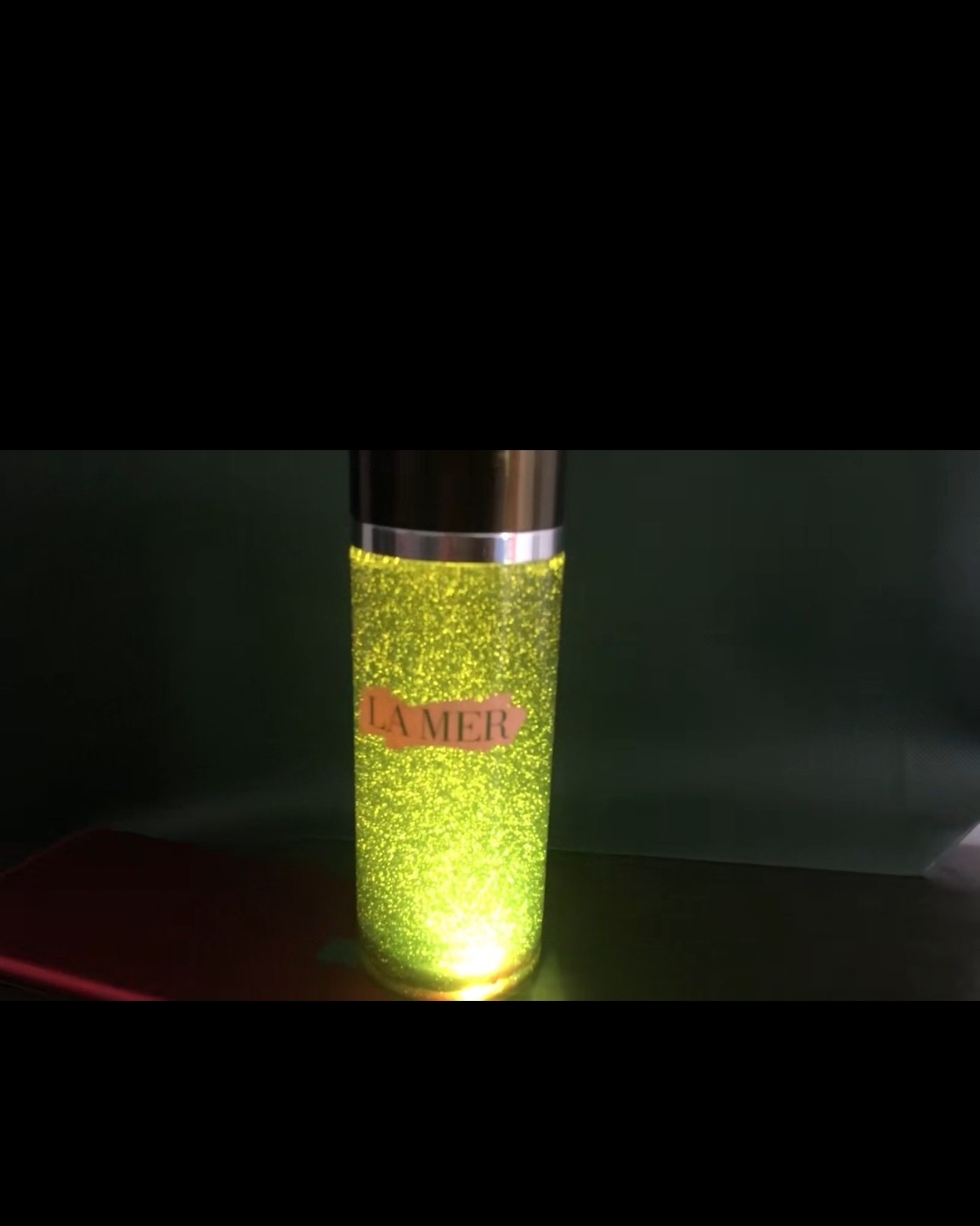 精粹水是我最最最最爱的爽肤水，其实说是水，其实算是精华水，蛋