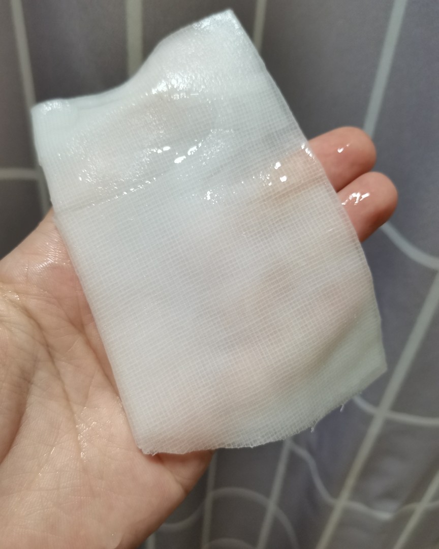 查了下是个很多年的品牌，后来被欧莱雅收购了 号称0添加，无酒