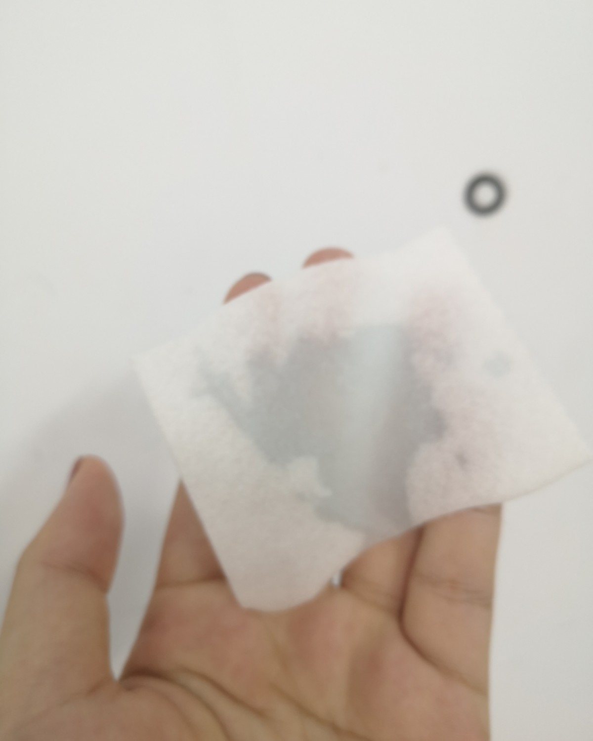 由于我脸有痘印，很希望通过刷酸剥脱痘印，我希望能选择一款温和