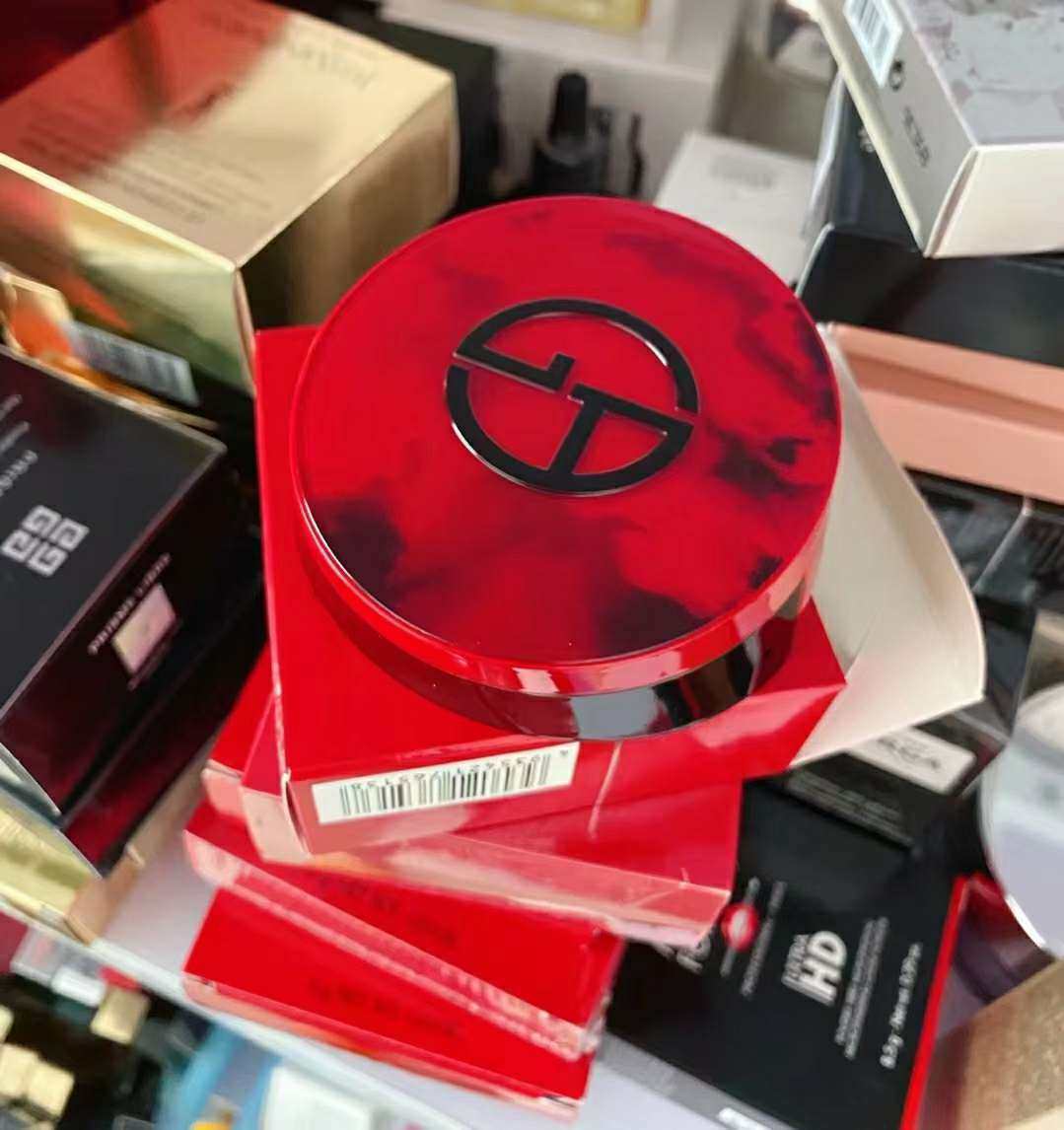 ❤️阿玛尼全新气垫产品，阿玛尼红大理石气垫，升级了使用感和外