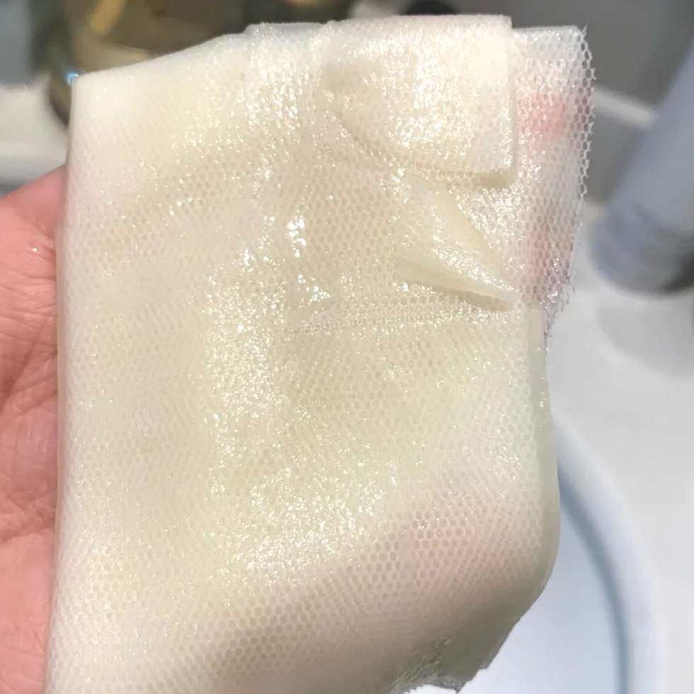 ⭐️这个面膜目前只在国内丝芙兰售卖，198一盒3片，单让我买