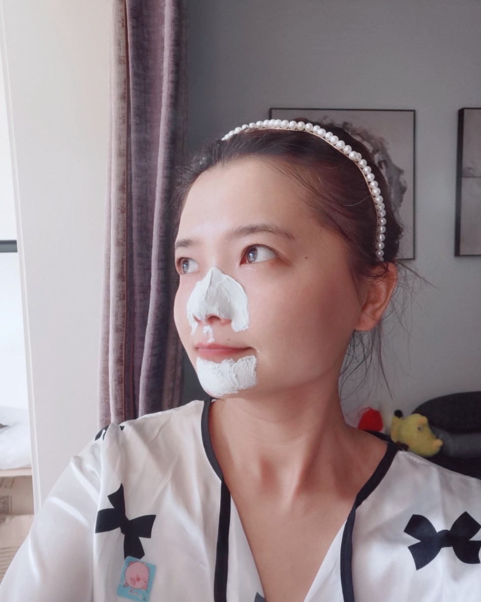今日还是孩子午休打卡面膜，深夜孩子睡了打卡！不知道审核此文的