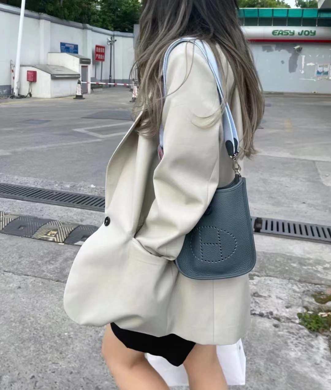 在途现货Hermes mini evelyne风暴蓝  雾霾