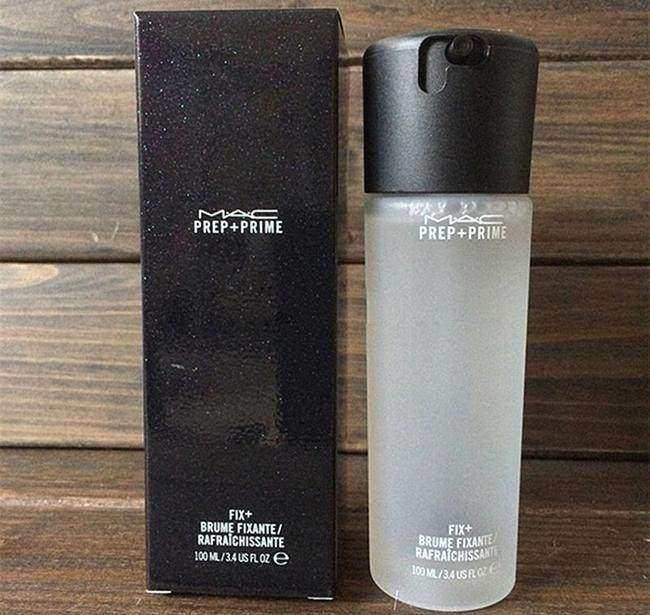 ✅Mac定妆喷雾是一款超级好用的保湿产品，妆前可以补水，妆后