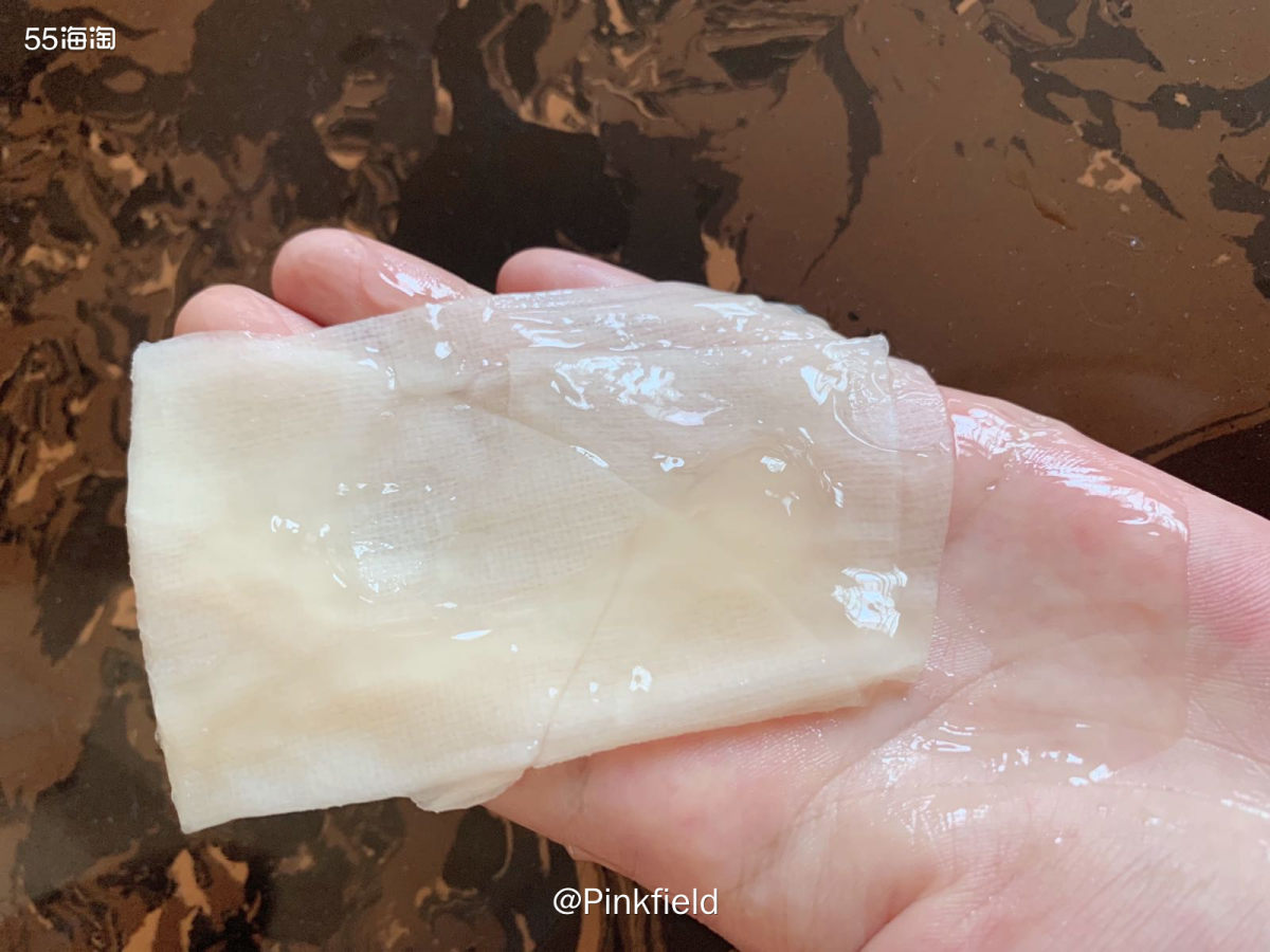 🌸天佑兰家的果冻面膜有好多款式，我经常入的就是樱花跟玻尿酸