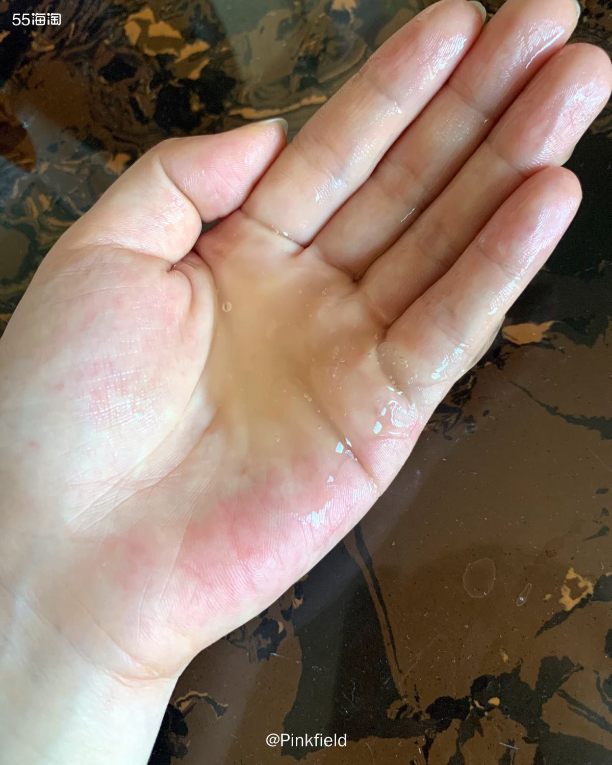 🌸天佑兰家的果冻面膜有好多款式，我经常入的就是樱花跟玻尿酸