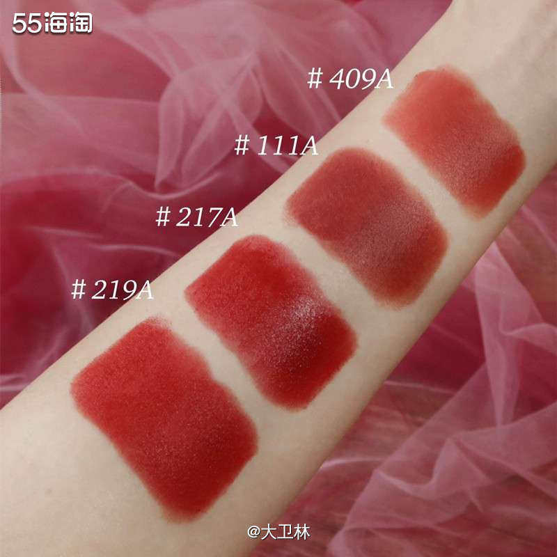 华伦天奴彩妆家出了✨的彩妆啦，前阵子我关注的各大博主都在发它