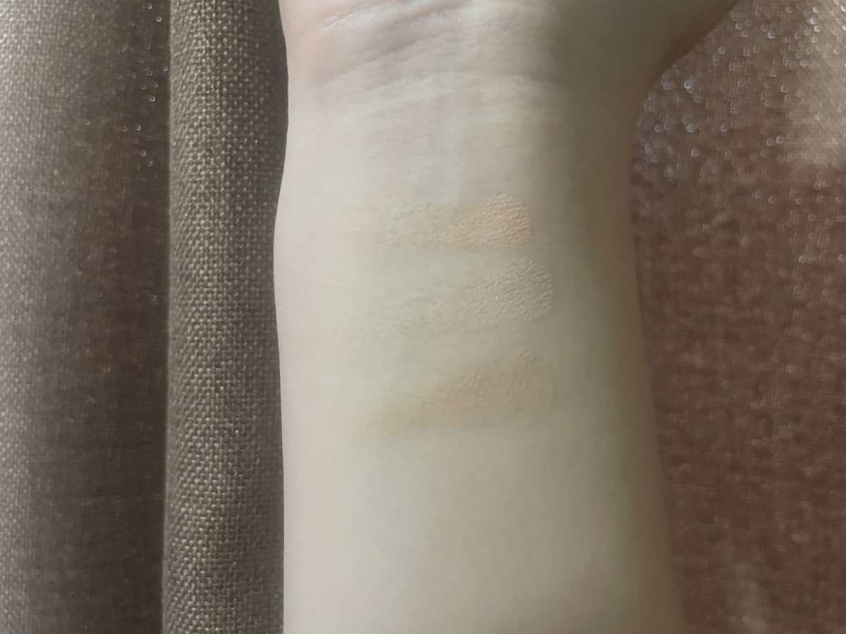 ipsa的三色遮暇膏是真的老网红了，而且感觉它算稍微润一点点