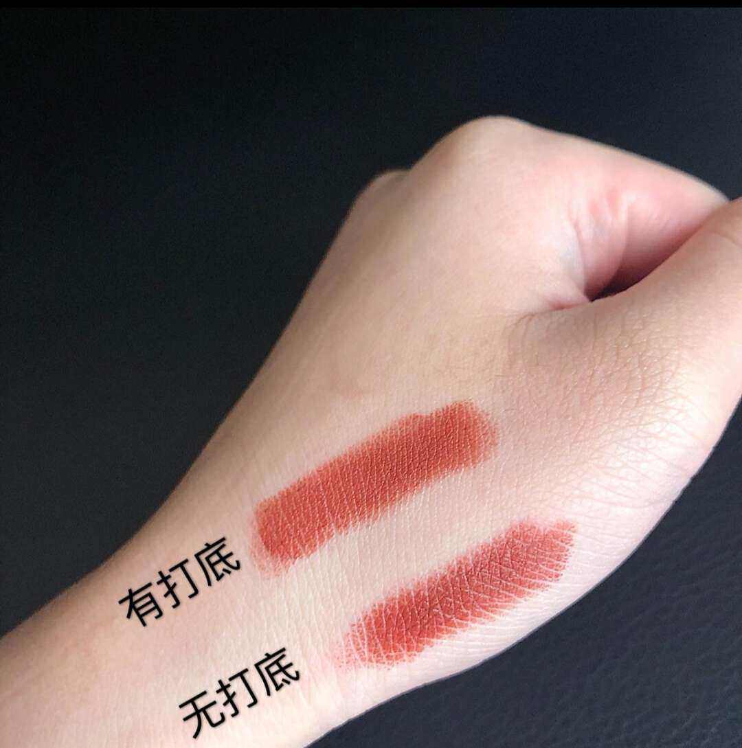 ✅MAC唇部打底膏是一款唇部妆前产品，用了它之后，涂口红再也