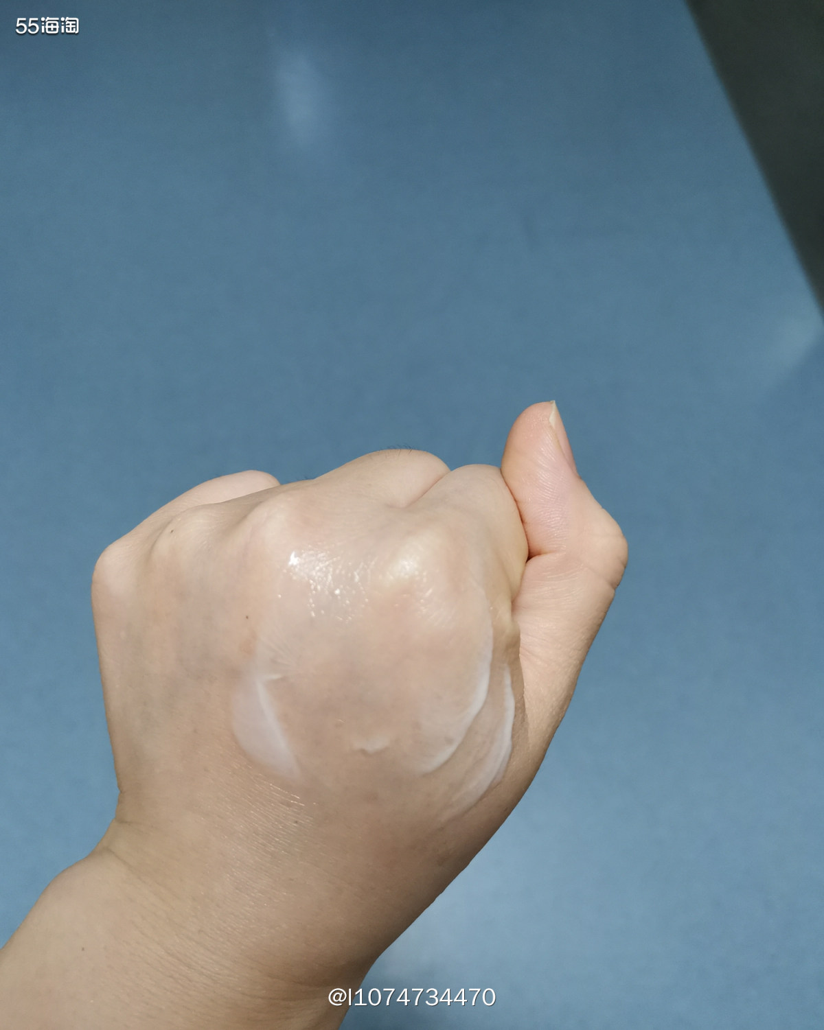 最近比较忙，昨晚的面膜忘记分享了，现在补上。这款面膜是雪花秀