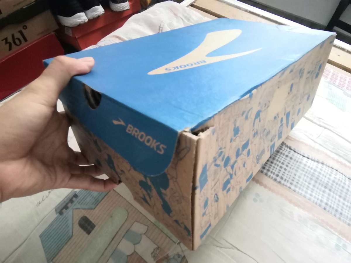 布鲁克斯一直是非常专业的跑鞋品牌，在跑鞋的eva调教上，表现